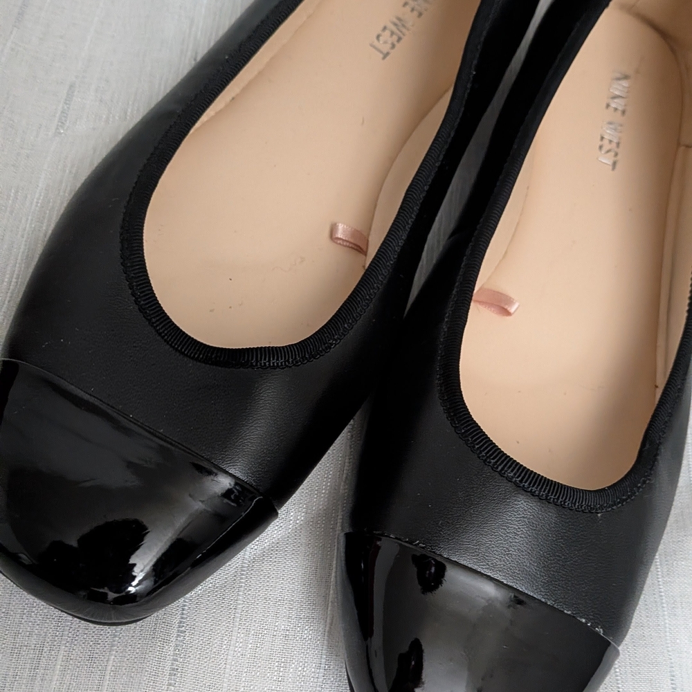 Elegant Black Women's Flats